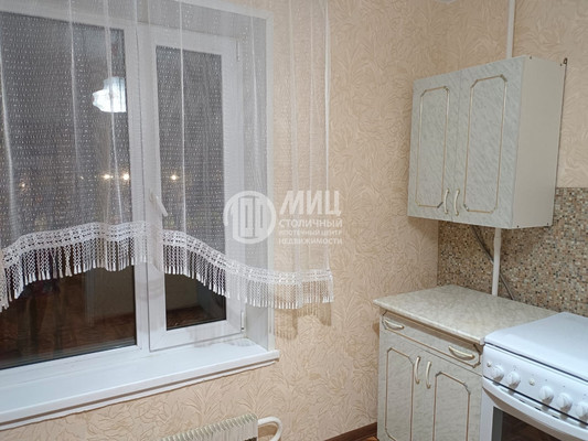 Продам однокомнатную (1-комн.) квартиру, Хабаровская ул, 27, Москва г