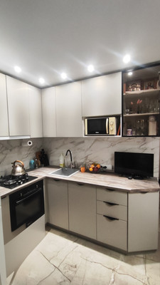 Продам двухкомнатную (2-комн.) квартиру, 1, Щербинка снт