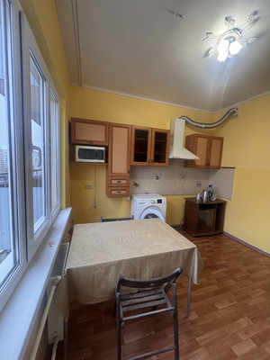 Продам трехкомнатную (3-комн.) квартиру, им. Александра Покрышкина ул, 4/5, Краснодар г