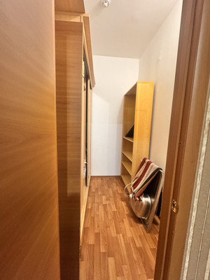 Продам трехкомнатную (3-комн.) квартиру, им. Александра Покрышкина ул, 4/5, Краснодар г