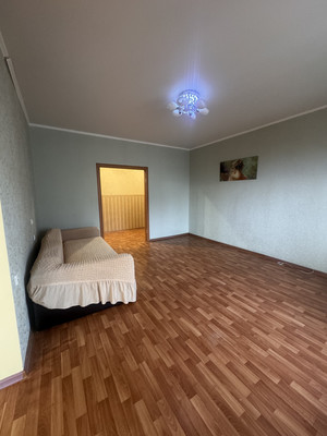 Продам трехкомнатную (3-комн.) квартиру, им. Александра Покрышкина ул, 4/5, Краснодар г