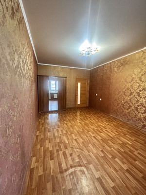 Продам трехкомнатную (3-комн.) квартиру, им. Александра Покрышкина ул, 4/5, Краснодар г