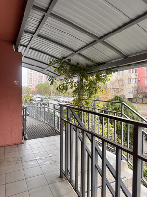 Продам трехкомнатную (3-комн.) квартиру, им. Александра Покрышкина ул, 4/5, Краснодар г