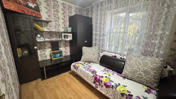 Продам трехкомнатную (3-комн.) квартиру, Фрунзе ул, 69, Туапсе г