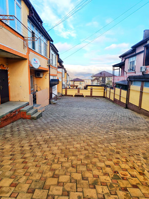 Продам многокомнатную квартиру, 3-й Подгорный пер, 12, Цемдолина с