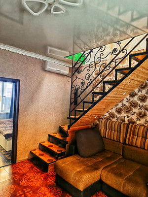 Продам многокомнатную квартиру, 3-й Подгорный пер, 12, Цемдолина с