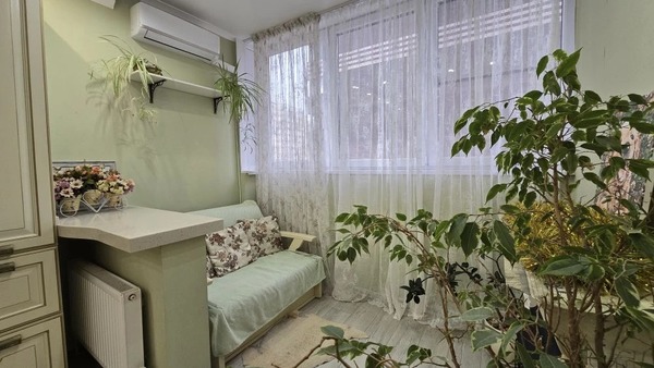 Продам двухкомнатную (2-комн.) квартиру, Лермонтова ул, 118, Анапа г