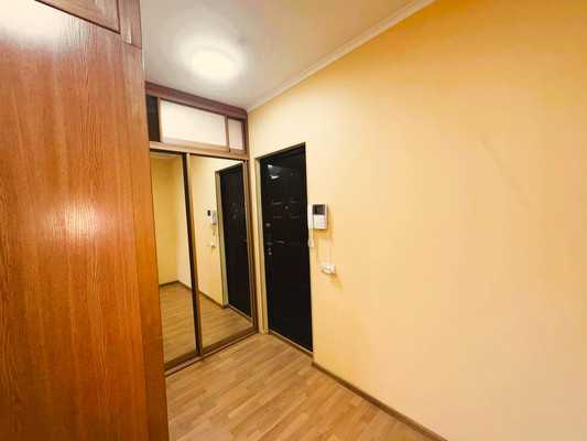 Продам однокомнатную (1-комн.) квартиру, Академика Челомея ул, 2, Москва г