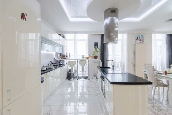 Продам трехкомнатную (3-комн.) квартиру, Варфоломеева ул, 222А, Ростов-на-Дону г