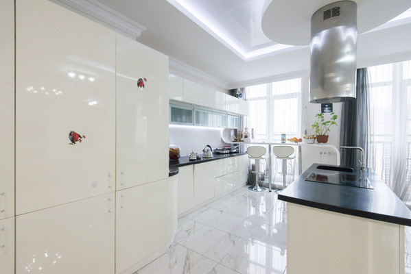 Продам трехкомнатную (3-комн.) квартиру, Варфоломеева ул, 222А, Ростов-на-Дону г