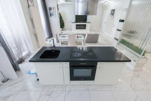 Продам трехкомнатную (3-комн.) квартиру, Варфоломеева ул, 222А, Ростов-на-Дону г