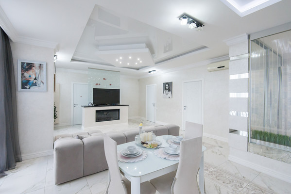 Продам трехкомнатную (3-комн.) квартиру, Варфоломеева ул, 222А, Ростов-на-Дону г