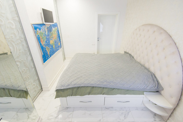 Продам трехкомнатную (3-комн.) квартиру, Варфоломеева ул, 222А, Ростов-на-Дону г