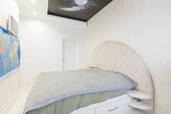 Продам трехкомнатную (3-комн.) квартиру, Варфоломеева ул, 222А, Ростов-на-Дону г