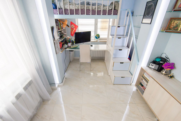 Продам трехкомнатную (3-комн.) квартиру, Варфоломеева ул, 222А, Ростов-на-Дону г