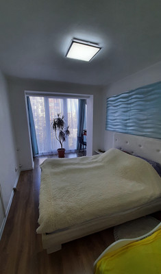 Продам двухкомнатную (2-комн.) квартиру, Аральская ул, 71/88, Симферополь г