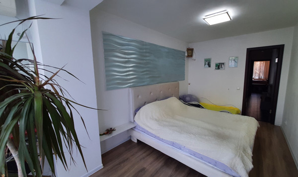 Продам двухкомнатную (2-комн.) квартиру, Аральская ул, 71/88, Симферополь г