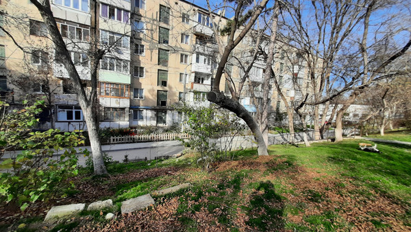 Продам двухкомнатную (2-комн.) квартиру, Аральская ул, 71/88, Симферополь г