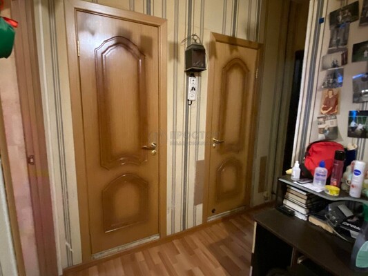 Продам двухкомнатную (2-комн.) квартиру, Загорьевский проезд, 3к2, Москва г