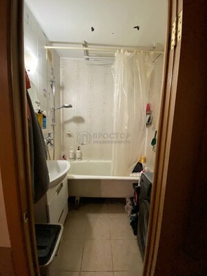 Продам двухкомнатную (2-комн.) квартиру, Загорьевский проезд, 3к2, Москва г