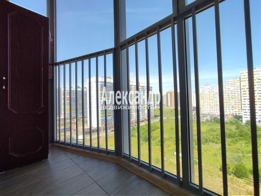 Продам двухкомнатную (2-комн.) квартиру, Екатерининская ул, 3/4, Мурино п