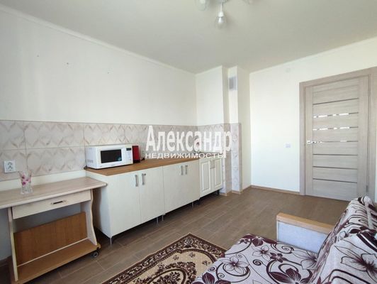 Продам двухкомнатную (2-комн.) квартиру, Екатерининская ул, 3/4, Мурино п