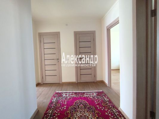 Продам двухкомнатную (2-комн.) квартиру, Екатерининская ул, 3/4, Мурино п