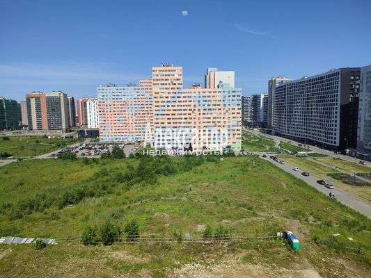 Продам двухкомнатную (2-комн.) квартиру, Екатерининская ул, 3/4, Мурино п