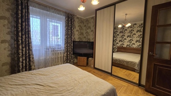 Продам трехкомнатную (3-комн.) квартиру, Ленина ул, 189, Анапа г