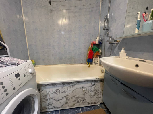 Продам двухкомнатную (2-комн.) квартиру, Новоселов ул, 54, Рязань г