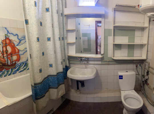 Продам двухкомнатную (2-комн.) квартиру, Кржижановского ул, 6, Грэсовский пгт