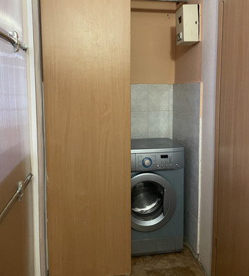 Продам двухкомнатную (2-комн.) квартиру, Севастопольская ул, 41к4, Симферополь г