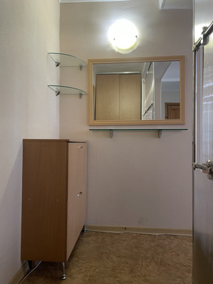 Продам двухкомнатную (2-комн.) квартиру, Севастопольская ул, 41к4, Симферополь г