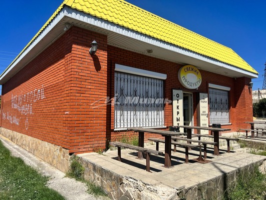 Продам торговое помещение 108,8 м2, Вишневая ул, Тополи с