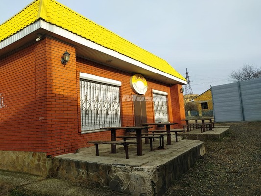 Продам торговое помещение 108,8 м2, Вишневая ул, Тополи с