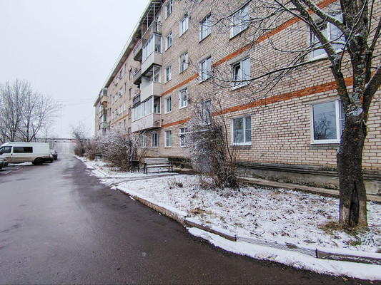 Продам трехкомнатную (3-комн.) квартиру, Виксне ул, 20, Дорохово п