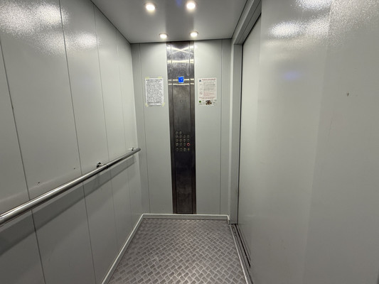 Продам трехкомнатную (3-комн.) квартиру, 339-й Стрелковой Дивизии ул, 15, Ростов-на-Дону г