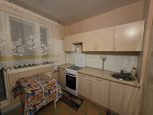 Сдам трехкомнатную (3-комн.) квартиру, Кораблестроителей ул, 35к1, Санкт-Петербург г