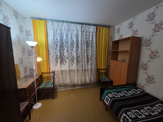 Сдам трехкомнатную (3-комн.) квартиру, Кораблестроителей ул, 35к1, Санкт-Петербург г