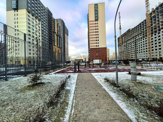 Продам двухкомнатную (2-комн.) квартиру, Западный квартал (Купелинка мкр) ул, 7к1, Сапроново д