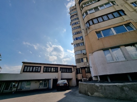 Продам трехкомнатную (3-комн.) квартиру, 60 лет СССР ул, 10, Алушта г