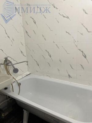 Сдам однокомнатную (1-комн.) квартиру, 60 лет Октября ул, 44, Красноярск г