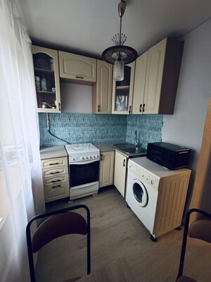 Продам трехкомнатную (3-комн.) квартиру, Старая Басманная ул, 9к2, Москва г