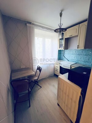 Продам трехкомнатную (3-комн.) квартиру, Старая Басманная ул, 9к2, Москва г