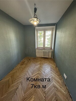 Продам трехкомнатную (3-комн.) квартиру, Старая Басманная ул, 9к2, Москва г