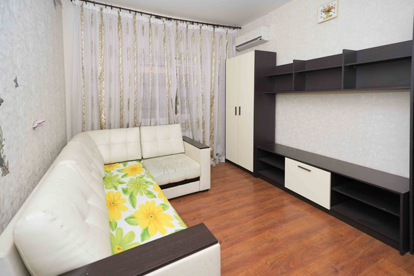 Продам однокомнатную (1-комн.) квартиру, 3-й Линии проезд, 161, Краснодар г