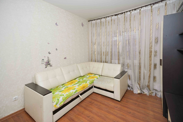 Продам однокомнатную (1-комн.) квартиру, 3-й Линии проезд, 161, Краснодар г