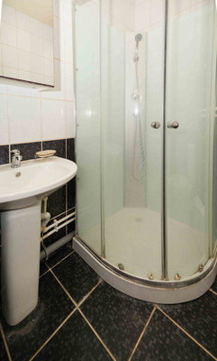 Продам однокомнатную (1-комн.) квартиру, 3-й Линии проезд, 161, Краснодар г