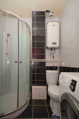 Продам однокомнатную (1-комн.) квартиру, 3-й Линии проезд, 161, Краснодар г