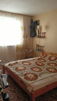 Продам трехкомнатную (3-комн.) квартиру, Голубинская ул, 32/2, Москва г